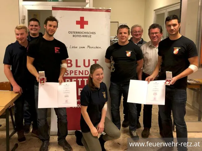Foto 1, 26.11.2018, Blutspenden als Motto für die Feuerwehr Retz - Auszeichnungen für langjährige Blutspender