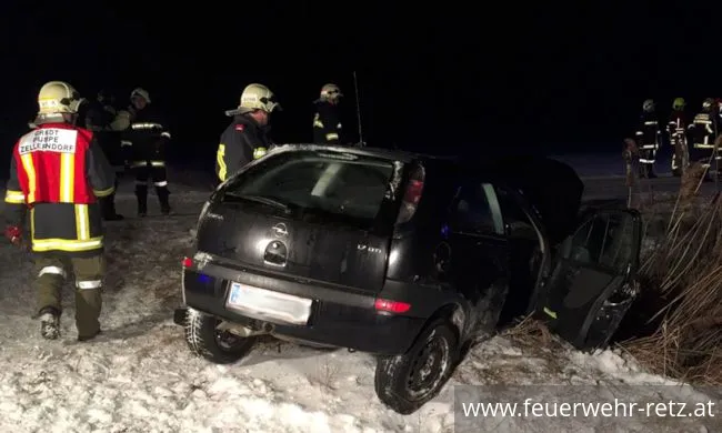 Foto 2, 03.03.2018, Technischer Einsatz - Verkehrsunfall mit mehreren eingeklemmten Personen Foto 2, 03.03.2018, Technischer Einsatz - Verkehrsunfall mit mehreren eingeklemmten Personen