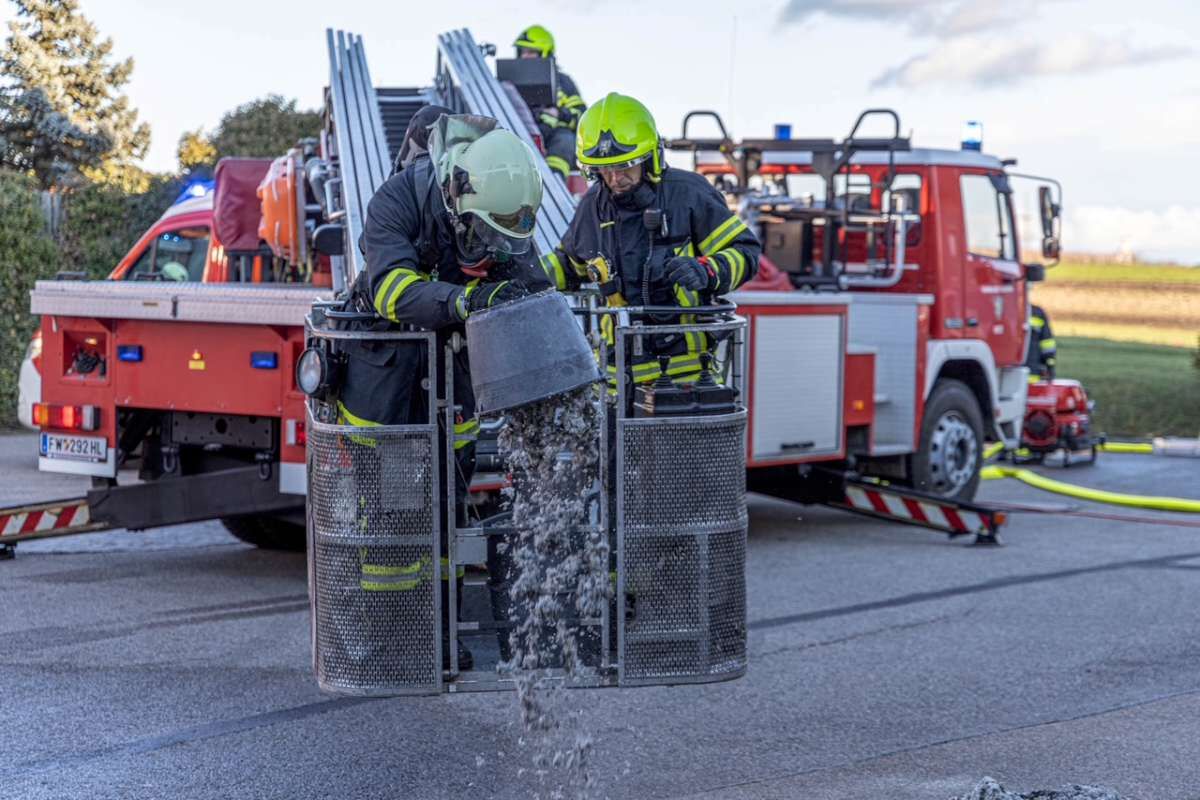 Foto 4, 21.11.2024, Brandeinsatz - Wohnhausbrand in Zellerndorf