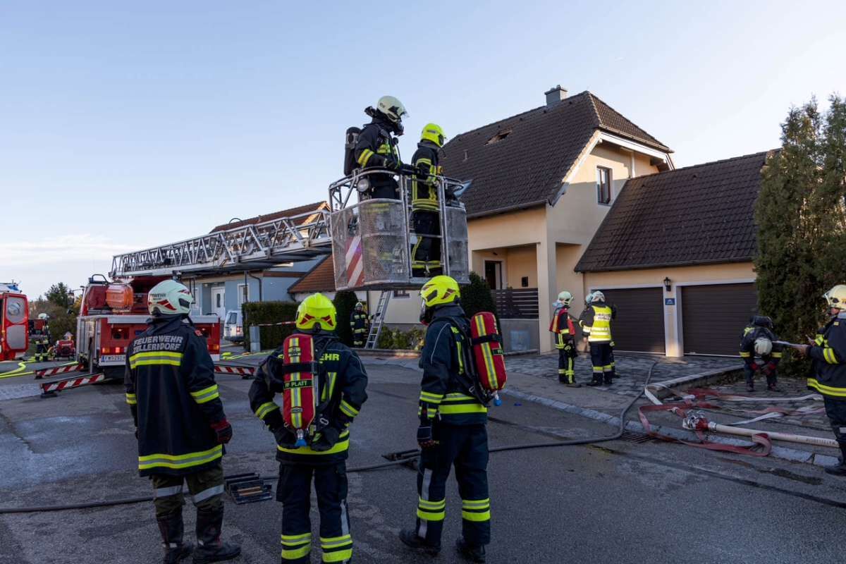 Foto 6, 21.11.2024, Brandeinsatz - Wohnhausbrand in Zellerndorf