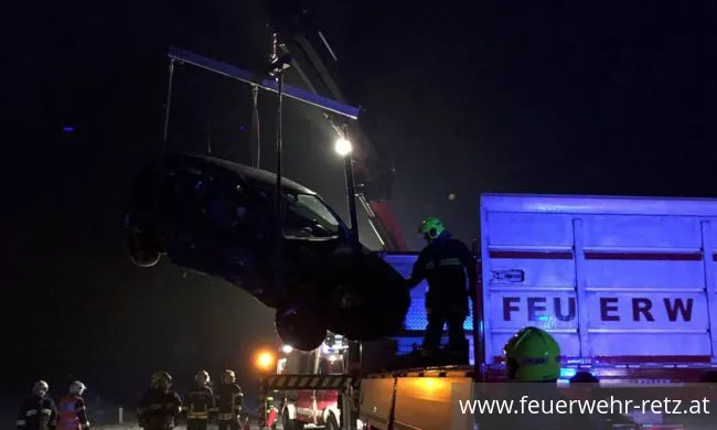 Foto 4, 03.03.2018, Technischer Einsatz - Verkehrsunfall mit mehreren eingeklemmten Personen Foto 4, 03.03.2018, Technischer Einsatz - Verkehrsunfall mit mehreren eingeklemmten Personen