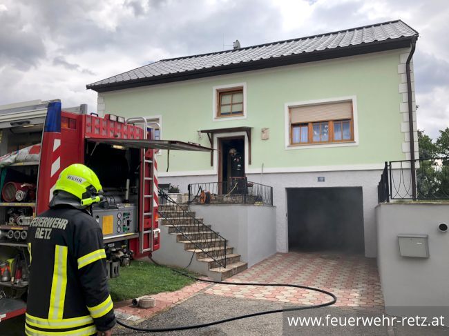 Foto 1, 19.07.2018, Brandeinsatz - Kellerbrand in Wohnhaus Foto 1, 19.07.2018, Brandeinsatz - Kellerbrand in Wohnhaus
