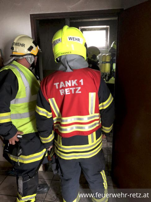 Foto 3, 19.07.2018, Brandeinsatz - Kellerbrand in Wohnhaus Foto 3, 19.07.2018, Brandeinsatz - Kellerbrand in Wohnhaus