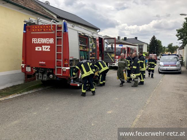 Foto 6, 19.07.2018, Brandeinsatz - Kellerbrand in Wohnhaus Foto 6, 19.07.2018, Brandeinsatz - Kellerbrand in Wohnhaus