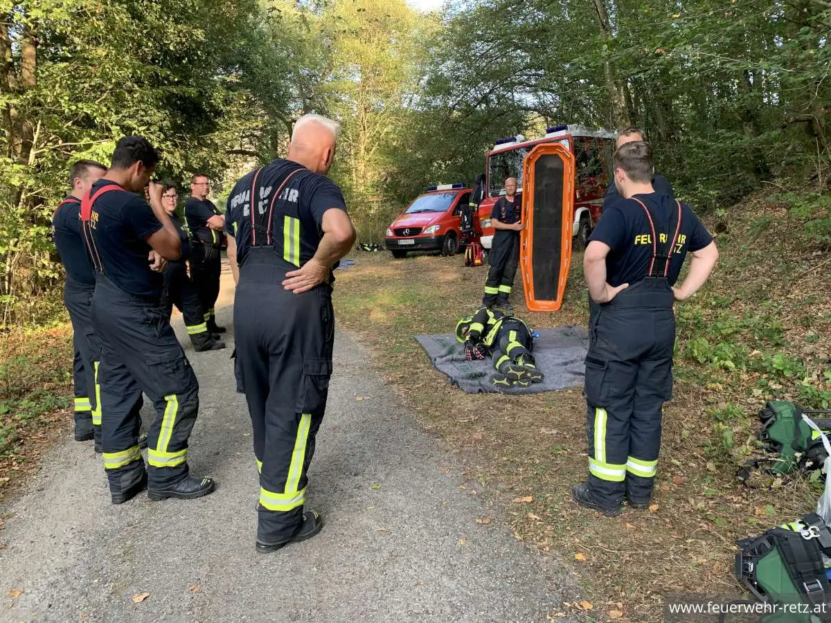 Foto 1, 27.08.2024, Normierte Atemschutzübung bei der Burgruine Kaja