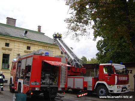 Atemschutztrupp auf Drehleiter