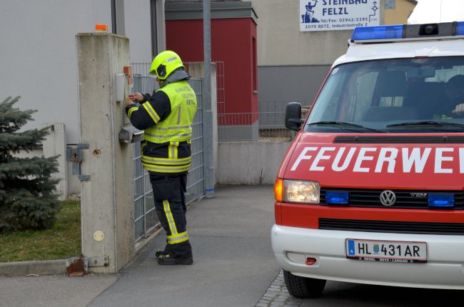 Foto 1, 26.03.2018, Übung in Betreuungseinrichtung - Zimmerbrand im Werkstättenbereich