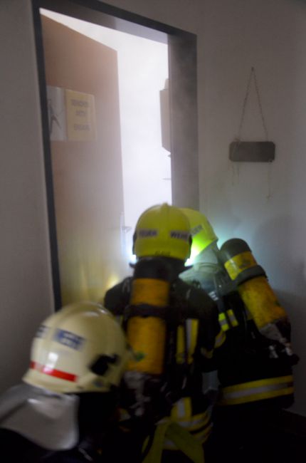 Foto 13, 26.03.2018, Übung in Betreuungseinrichtung - Zimmerbrand im Werkstättenbereich