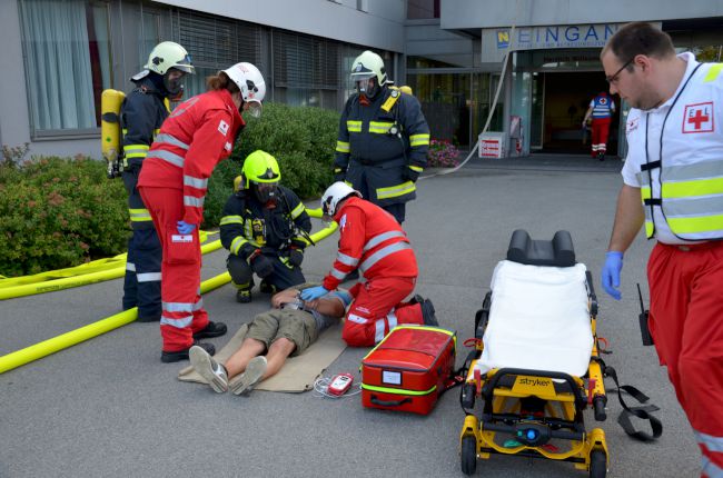 Foto 12, 14.06.2018, Unterabschnittsübung des UA Retz - NÖ Pflege- und Betreuungszentrum Retz Foto 12, 14.06.2018, Unterabschnittsübung des UA Retz - NÖ Pflege- und Betreuungszentrum Retz